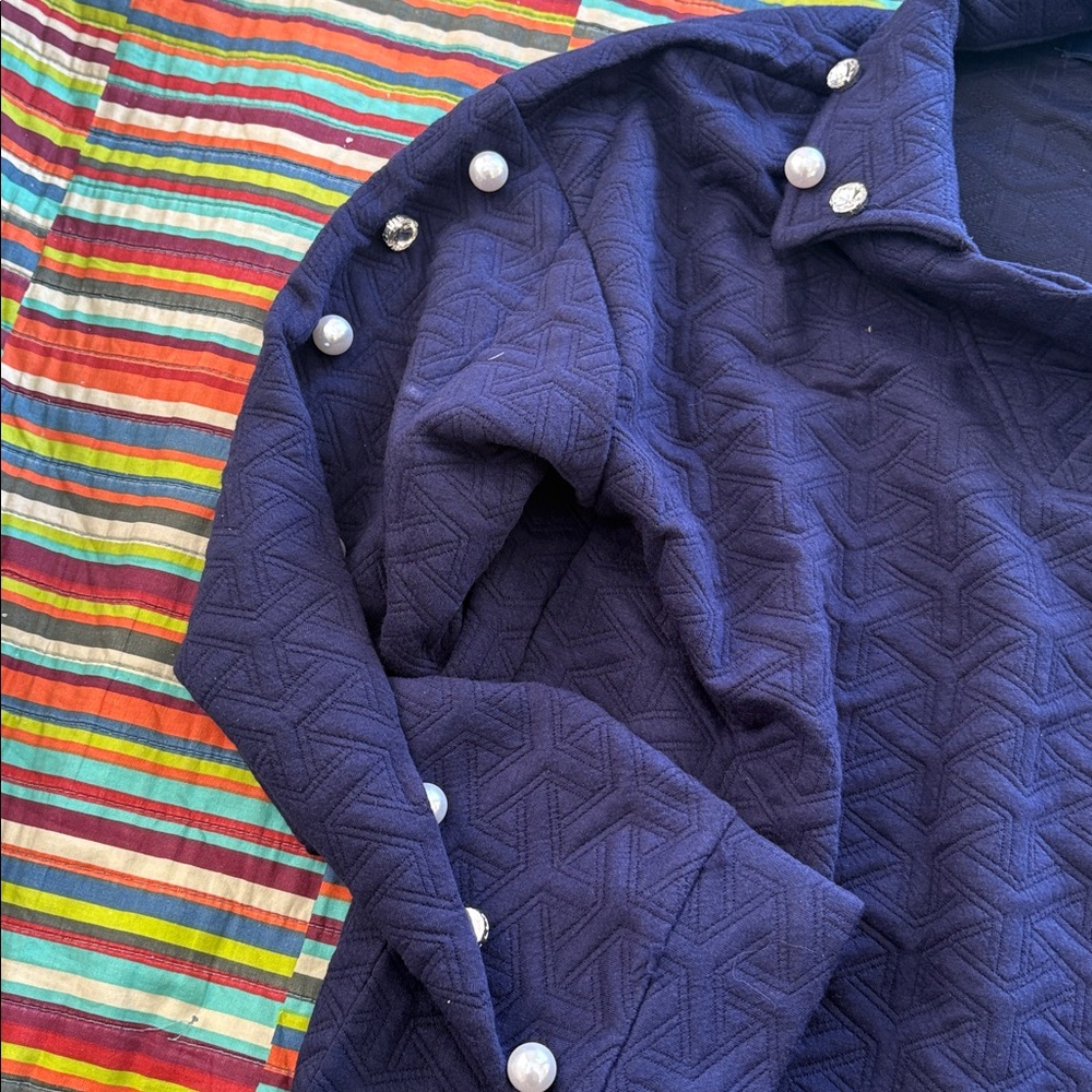 Simply southern Navy Quilted Top with Pearl Details size small new tags - Picture 2 of 9